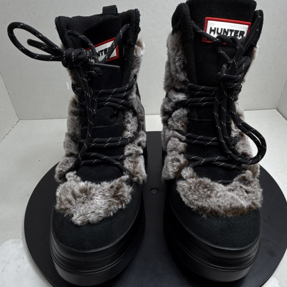 Hunter Women's Black Suede Fur Trim Lace Up Ankle Bootie US 8 EU 39 UK 6
